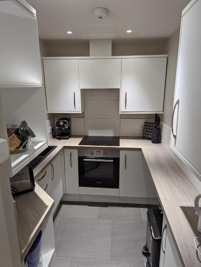 Basement Apartment In Central 바스 외부 사진